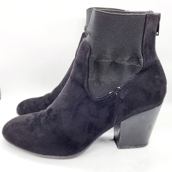 Dilba Black Faux Suede Block Heel Zip Up Ankle Booties Women's Size 6.5 - Picture 3 of 13